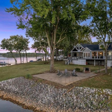 Rare Find Best Lot With Dock And Views On Lake Winchester Esterno foto