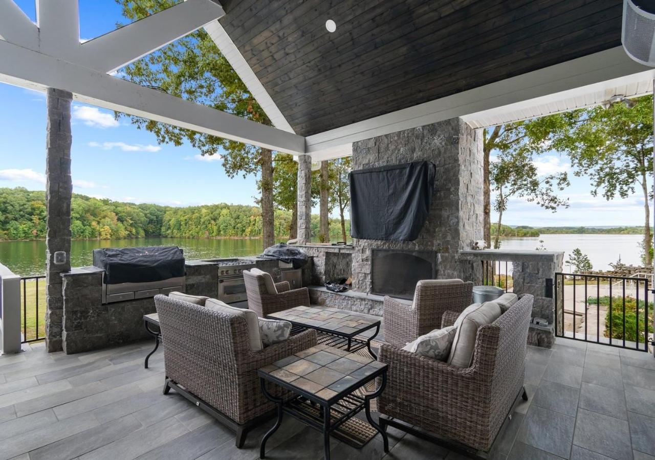 Rare Find Best Lot With Dock And Views On Lake Winchester Esterno foto