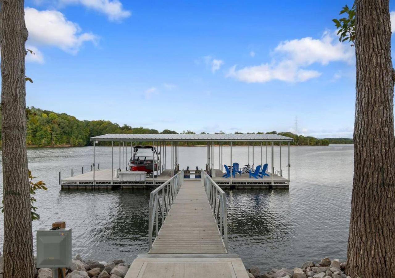 Rare Find Best Lot With Dock And Views On Lake Winchester Esterno foto